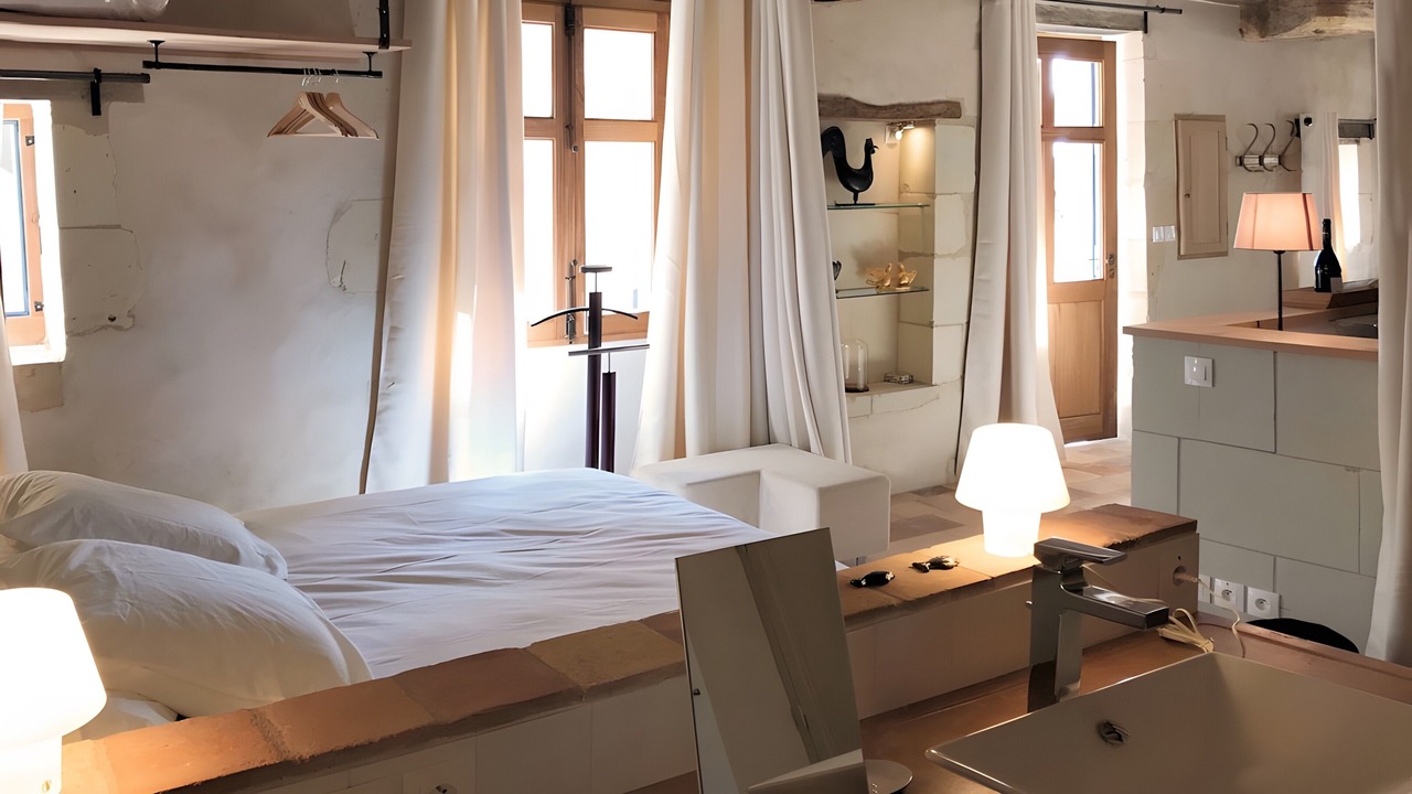 Photo of Bedroom in Cravant-les-Coteaux