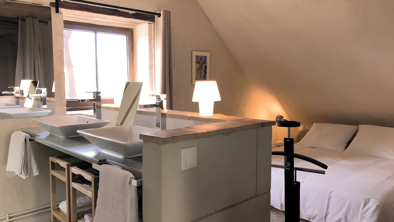 Photo of Bedroom in Cravant-les-Coteaux