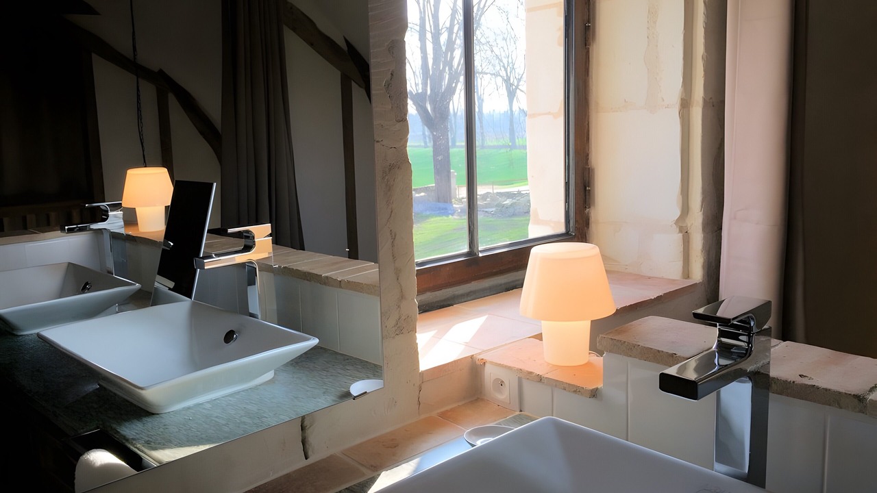 Photo of Bathroom in Cravant-les-Coteaux