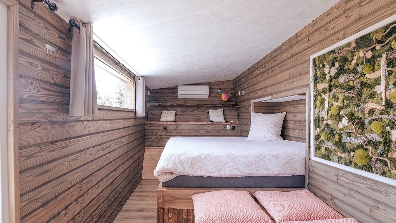 Photo of Bedroom in Saint-Leonard-des-Bois