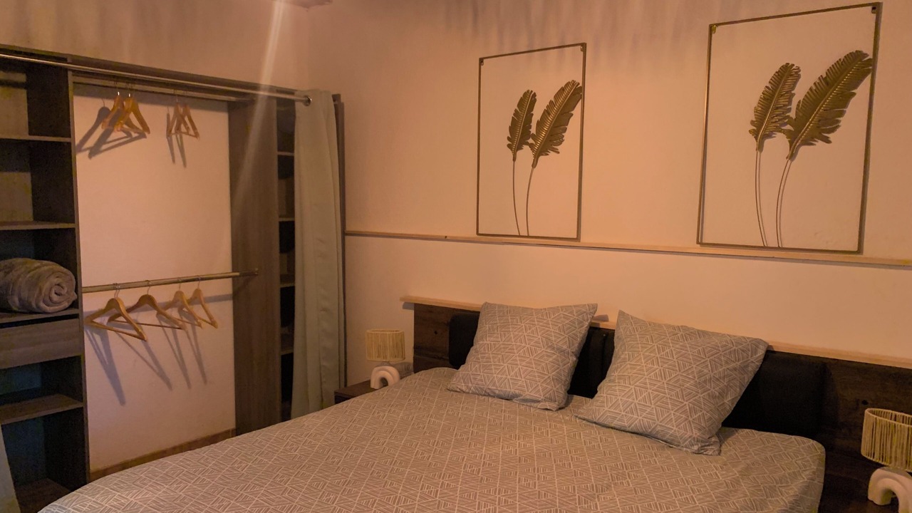 Photo of Bedroom in Entraigues-sur-la-Sorgue