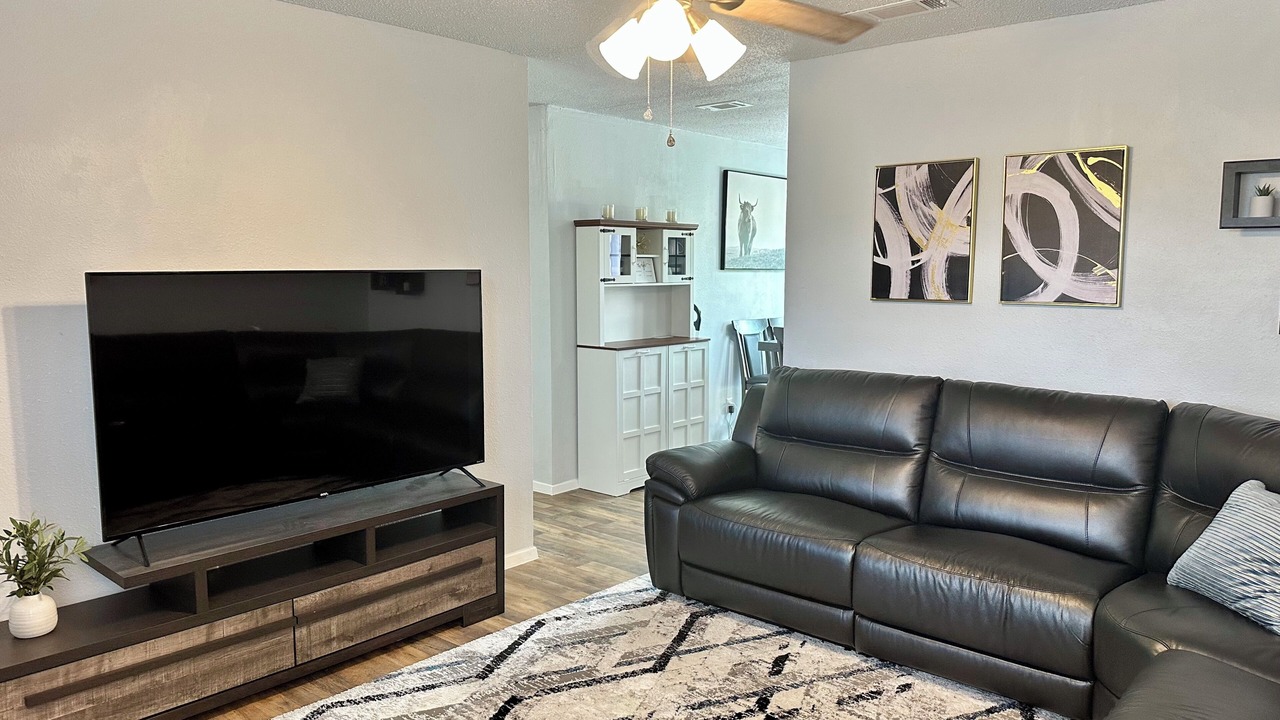 Photo of Livingroom in Ingleside