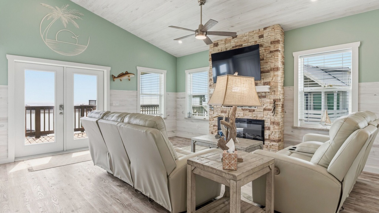 Photo of Livingroom in Cedar Lane