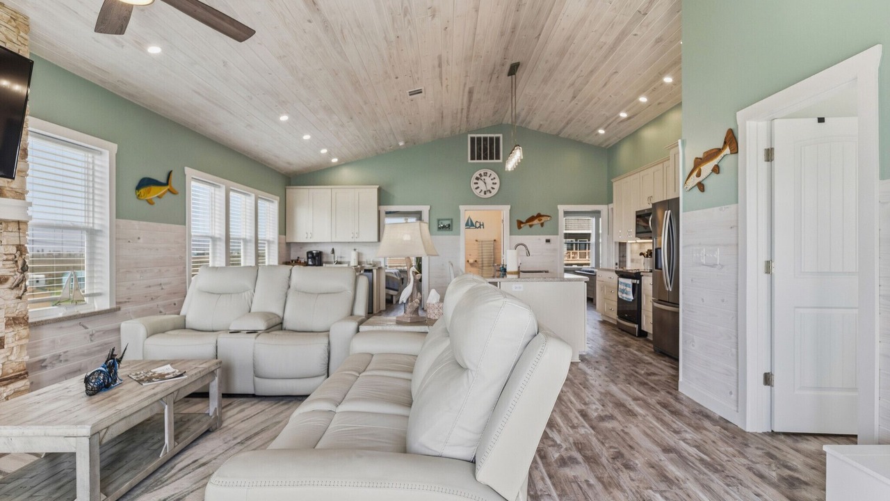 Photo of Livingroom in Cedar Lane