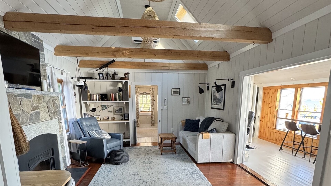 Photo of Livingroom in North Sebago