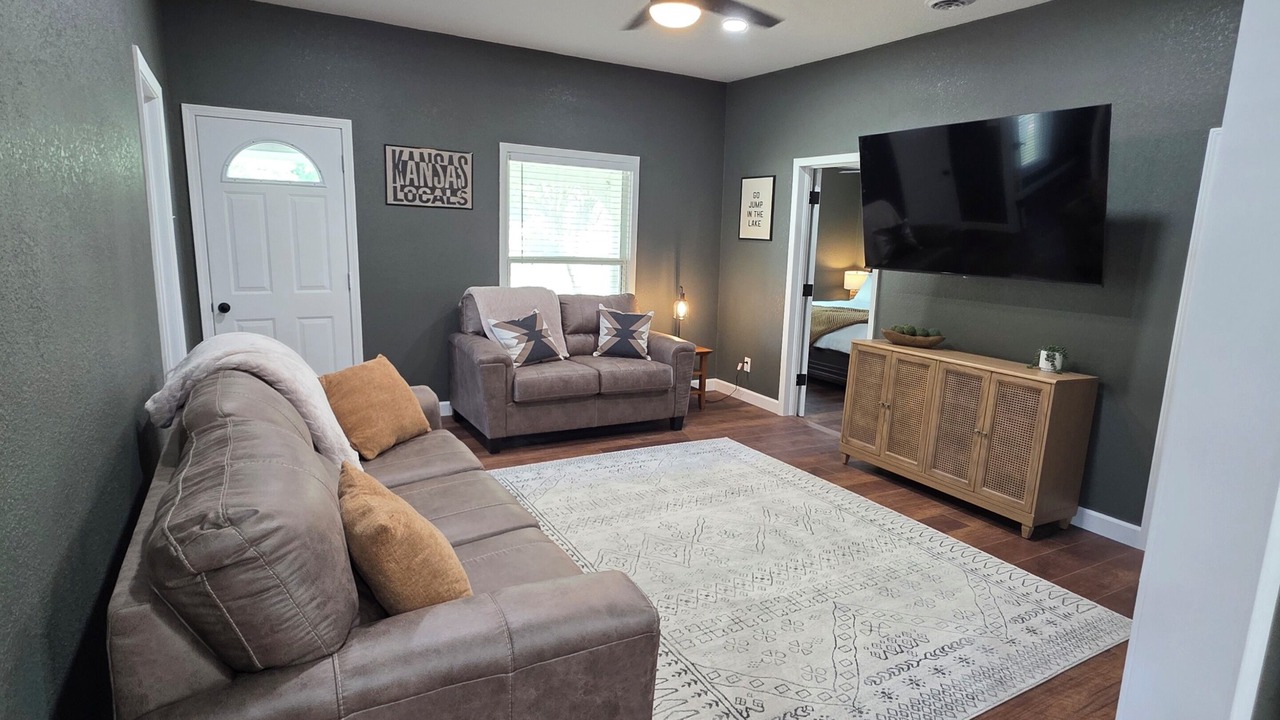 Photo of Livingroom in Cawker City