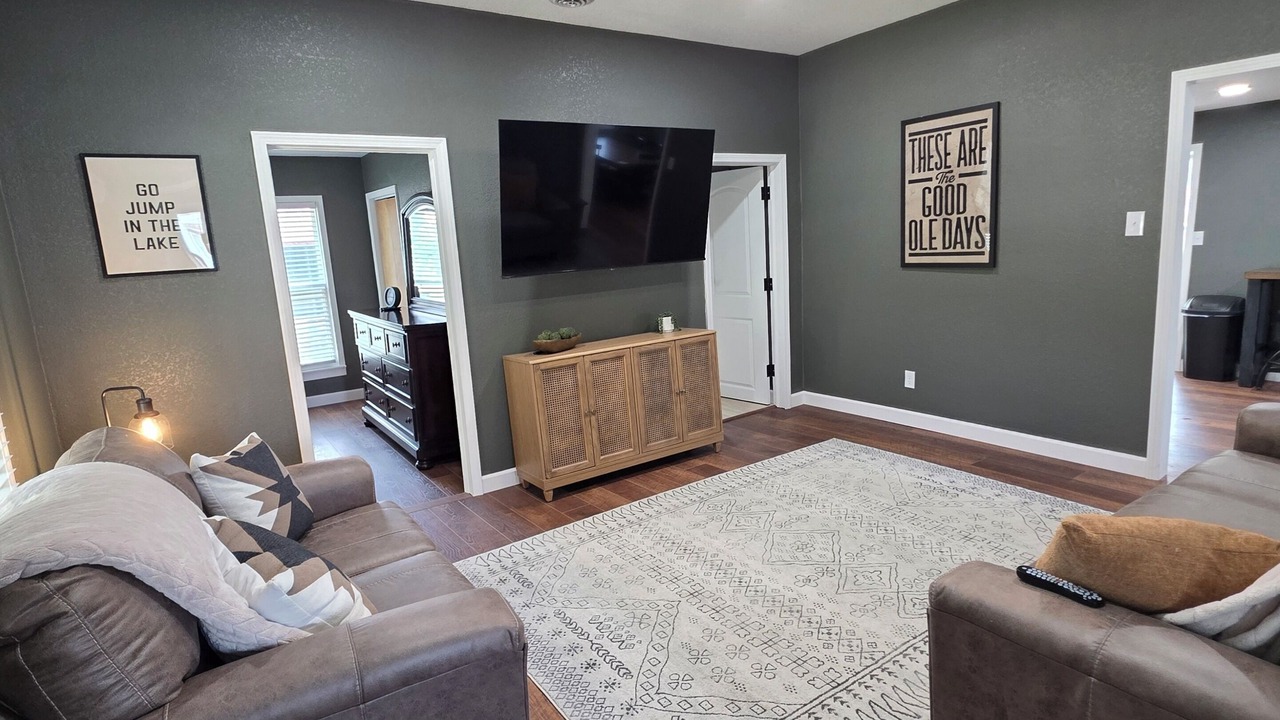 Photo of Livingroom in Cawker City
