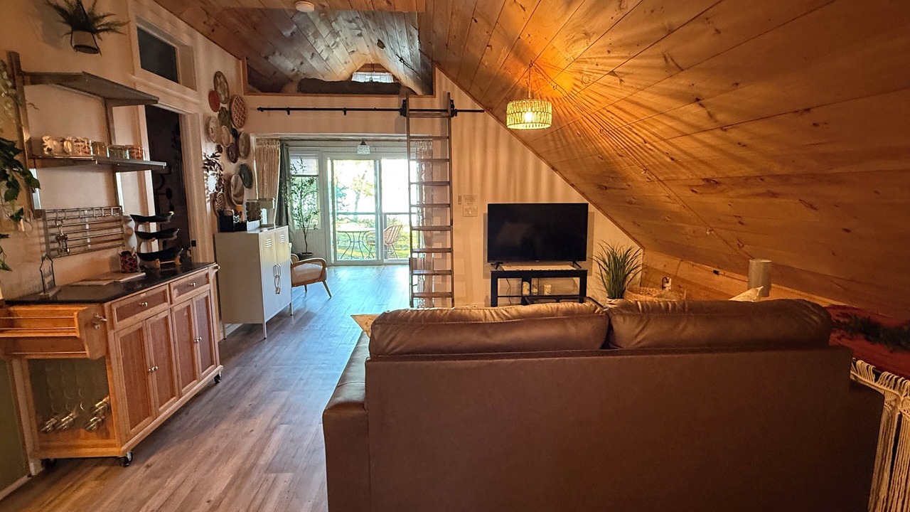 Photo of Livingroom in Franklin County