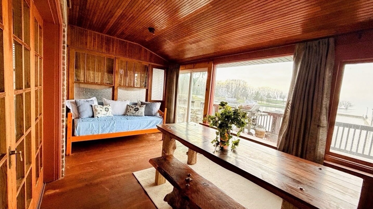 Photo of Livingroom in Clayton