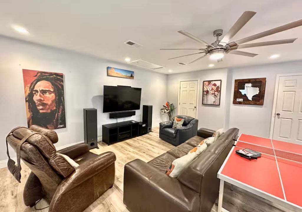Photo of Livingroom in Richland Hills