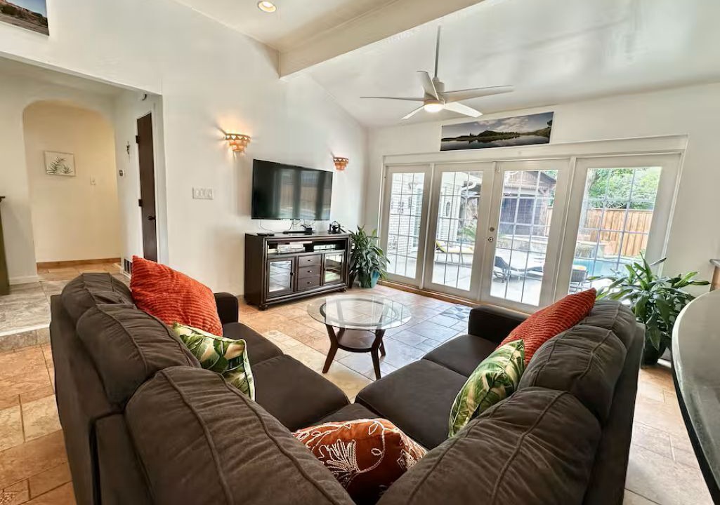 Photo of Livingroom in Richland Hills