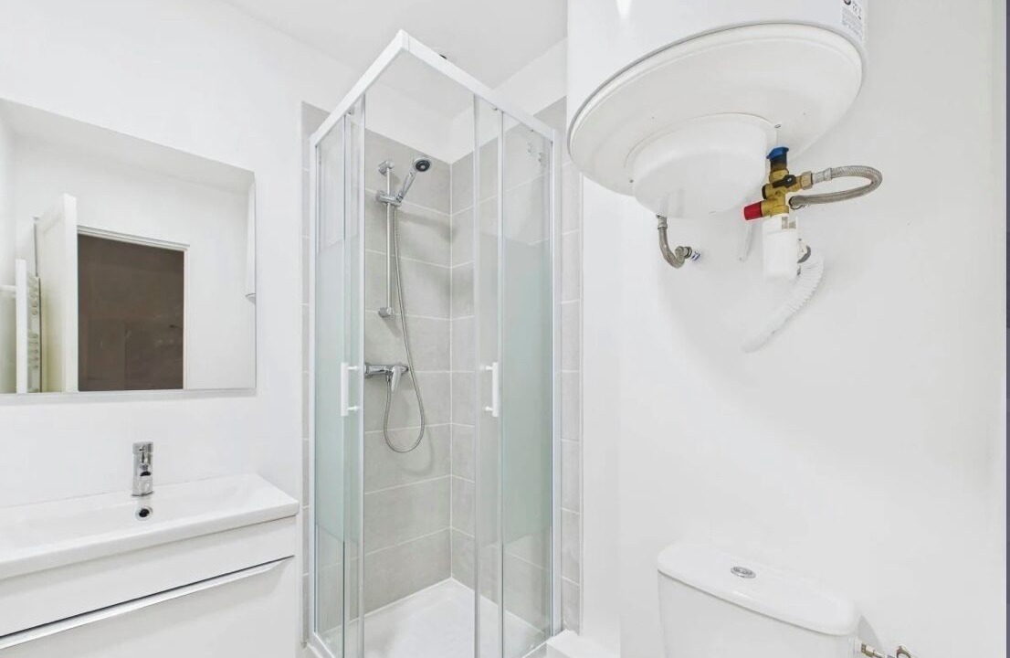 Photo of Bathroom in Saint-Cloud