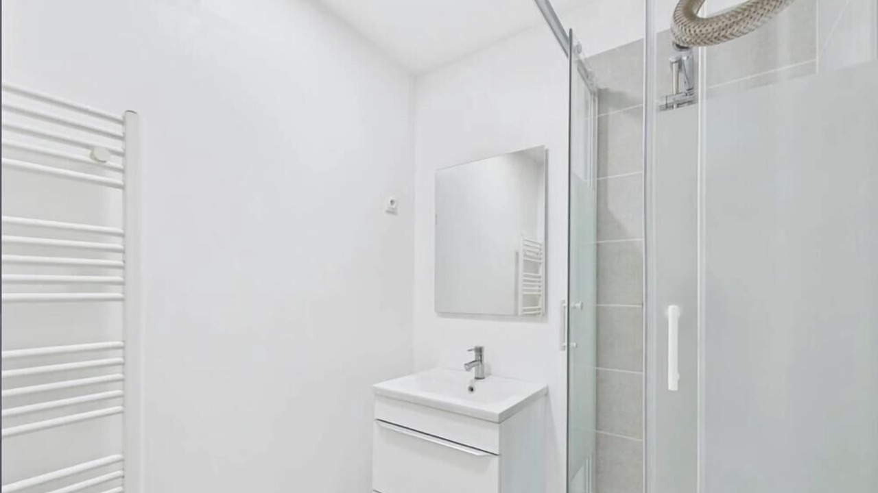 Photo of Bathroom in Saint-Cloud