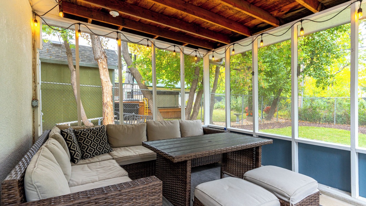 Photo of Outdoor in Birds Hill