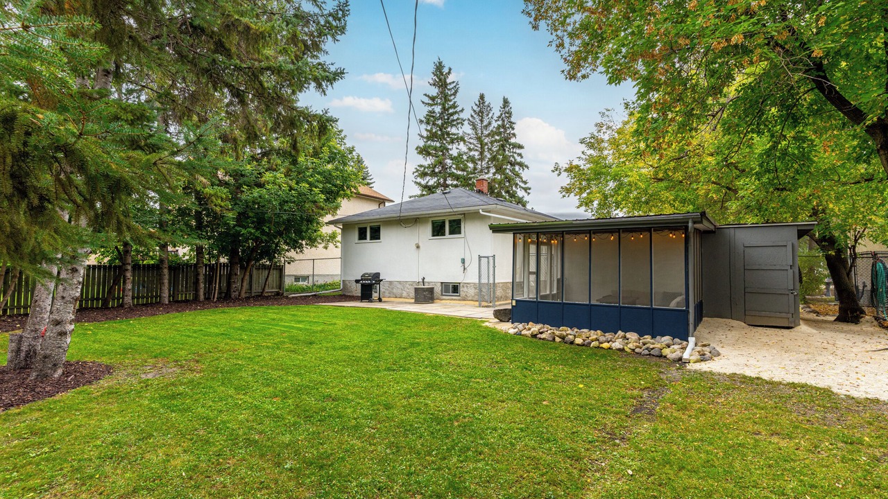Photo of Outdoor in Birds Hill