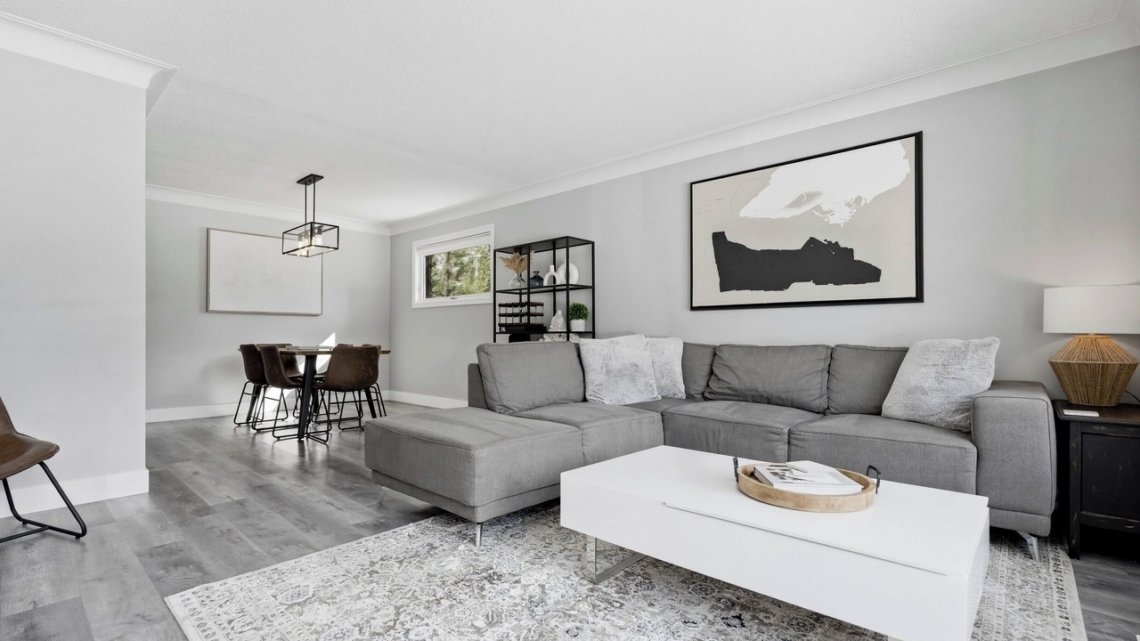 Photo of Livingroom in Birds Hill