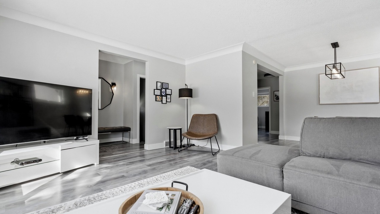 Photo of Livingroom in Birds Hill