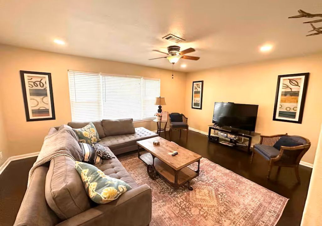 Photo of Livingroom in Richland Hills