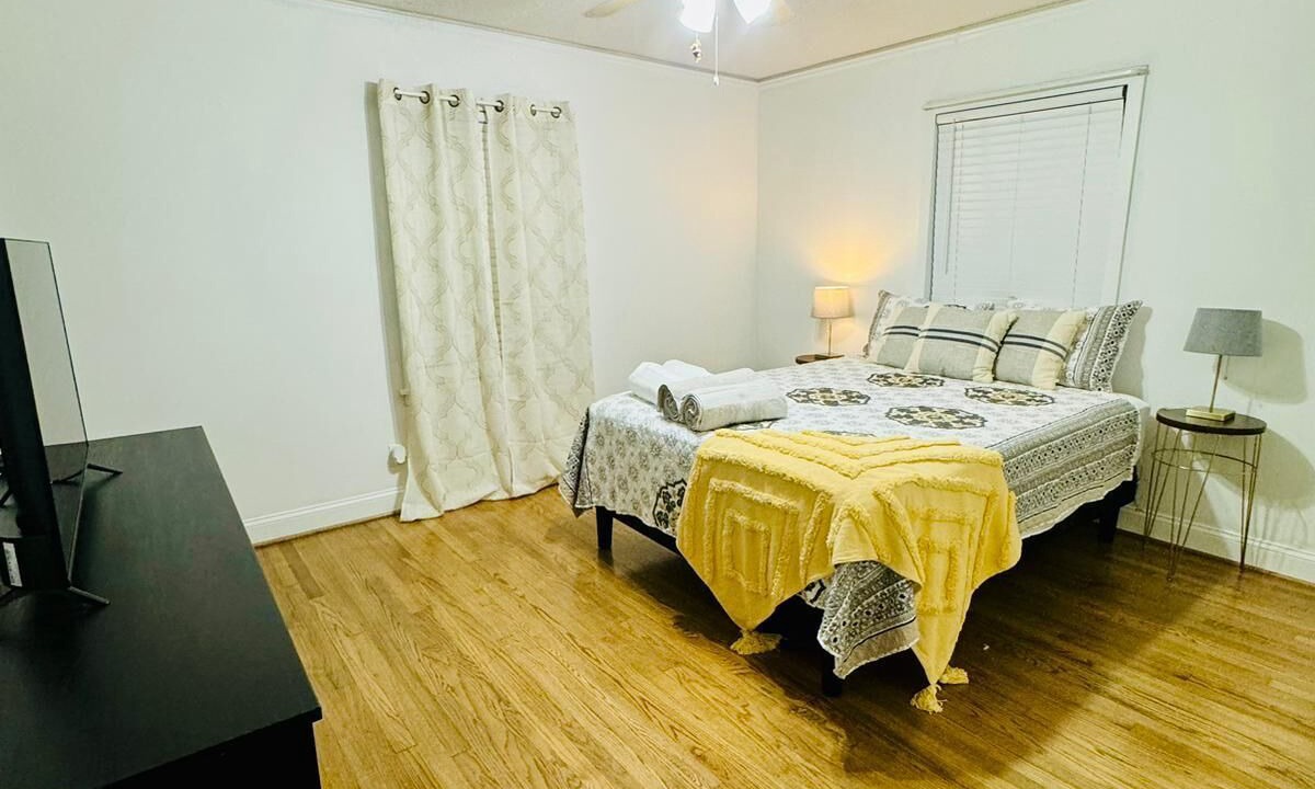Photo of Bedroom in Willow Meadows/Willowbend Area