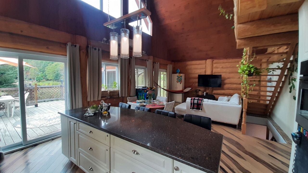 Photo of Livingroom in Mandeville