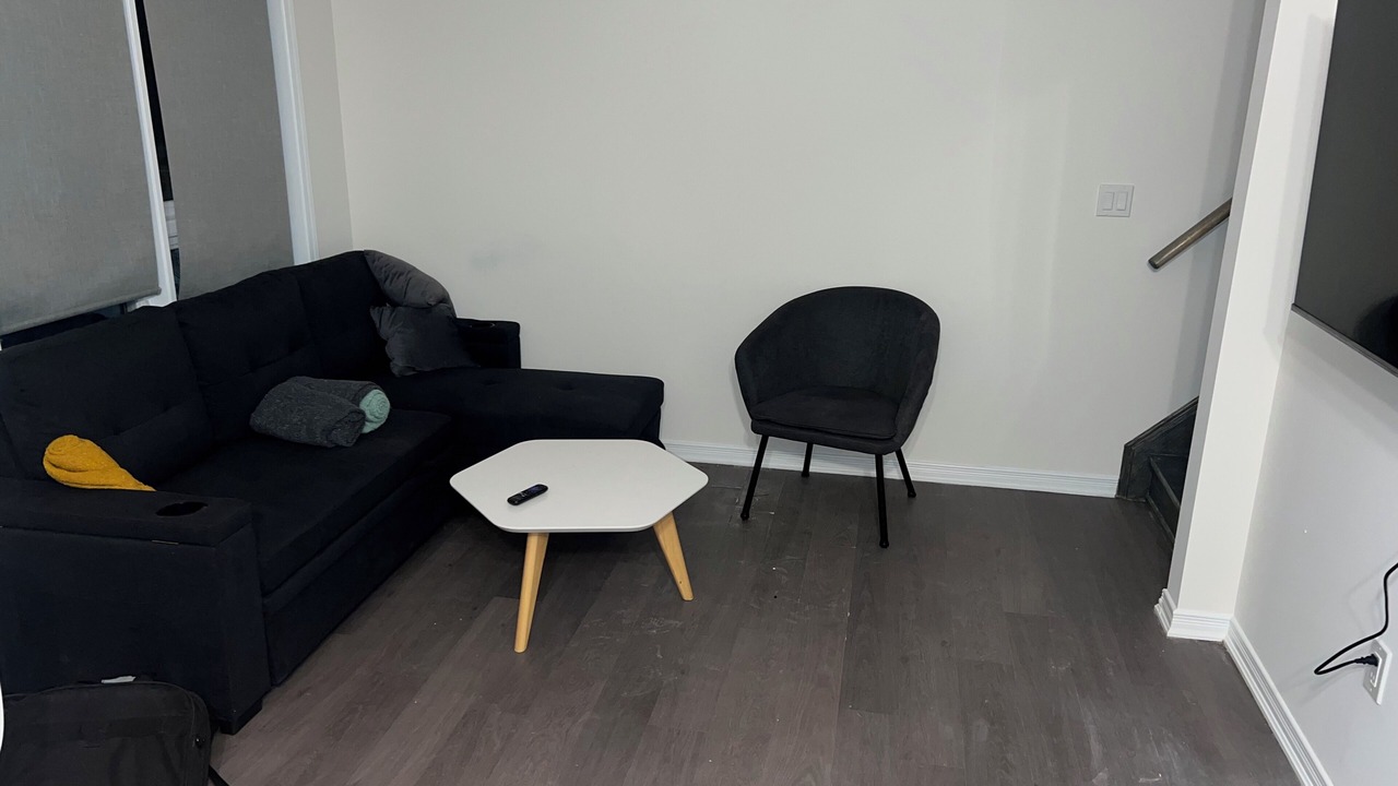 Photo of Livingroom in Briar Hill - Belgravia