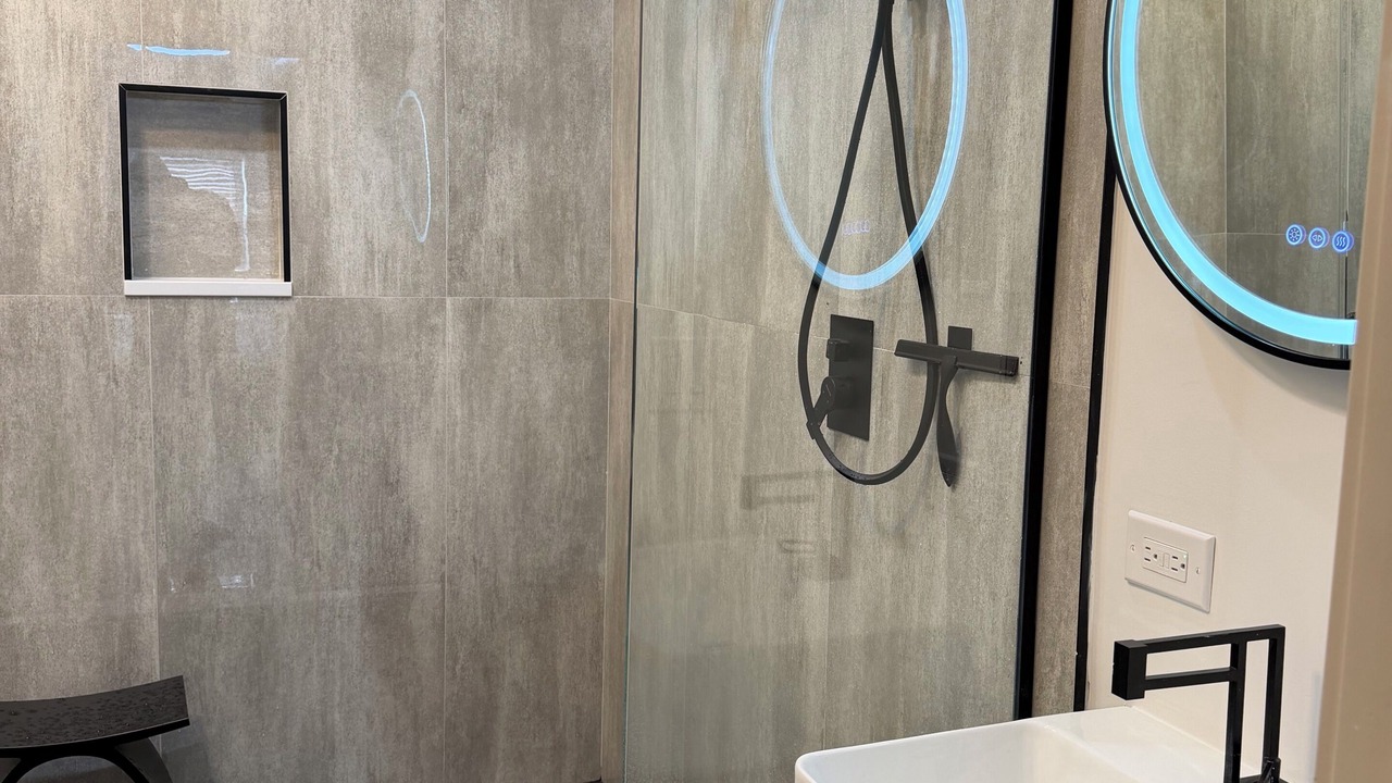 Photo of Bathroom in Grand Boulevard
