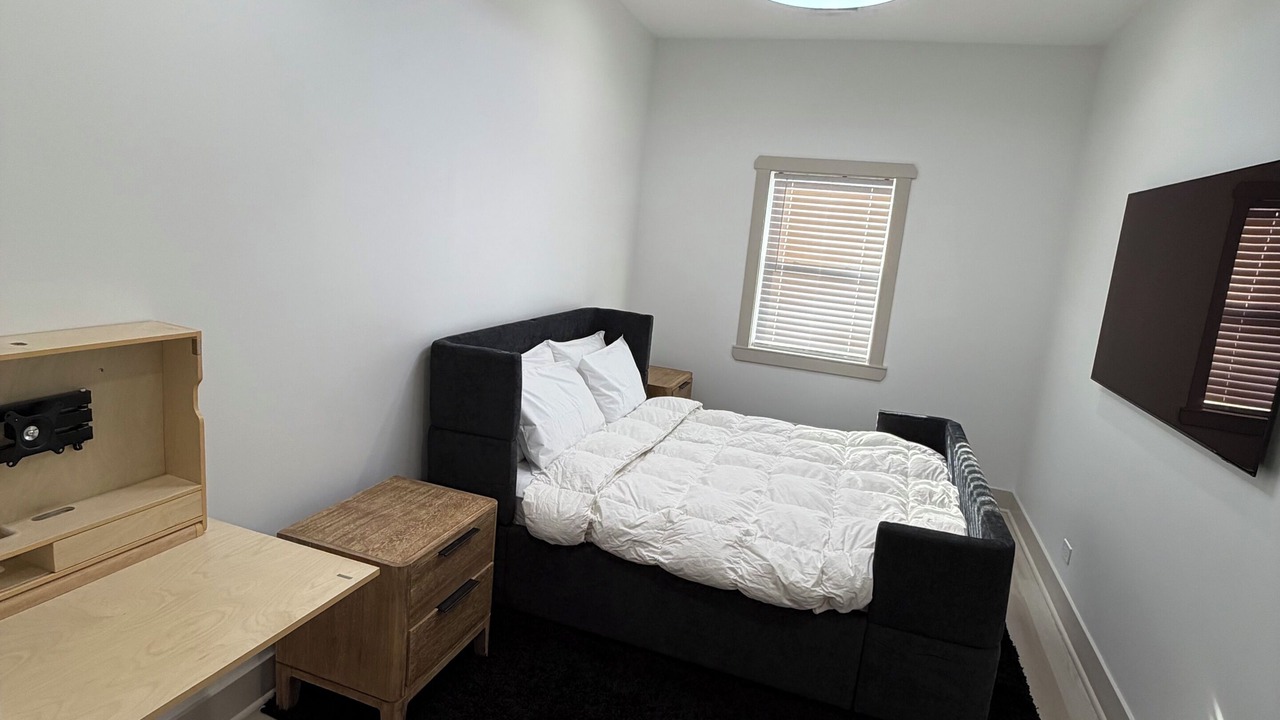 Photo of Bedroom in Grand Boulevard