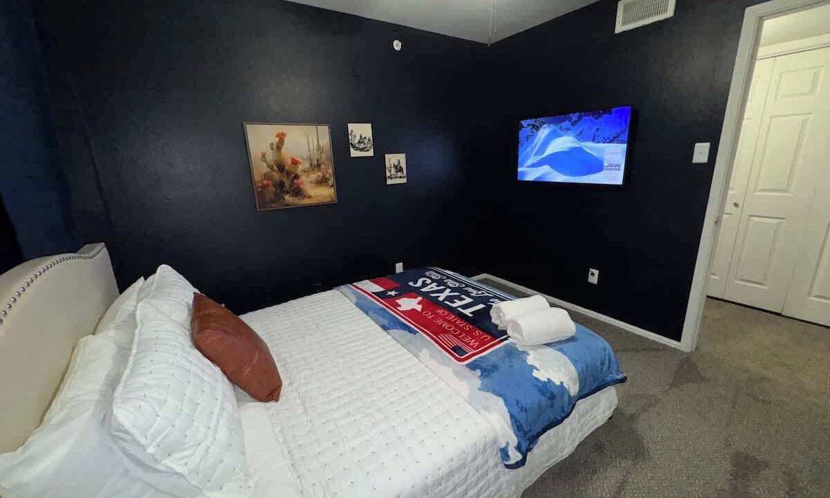 Photo of Bedroom in Midlothian
