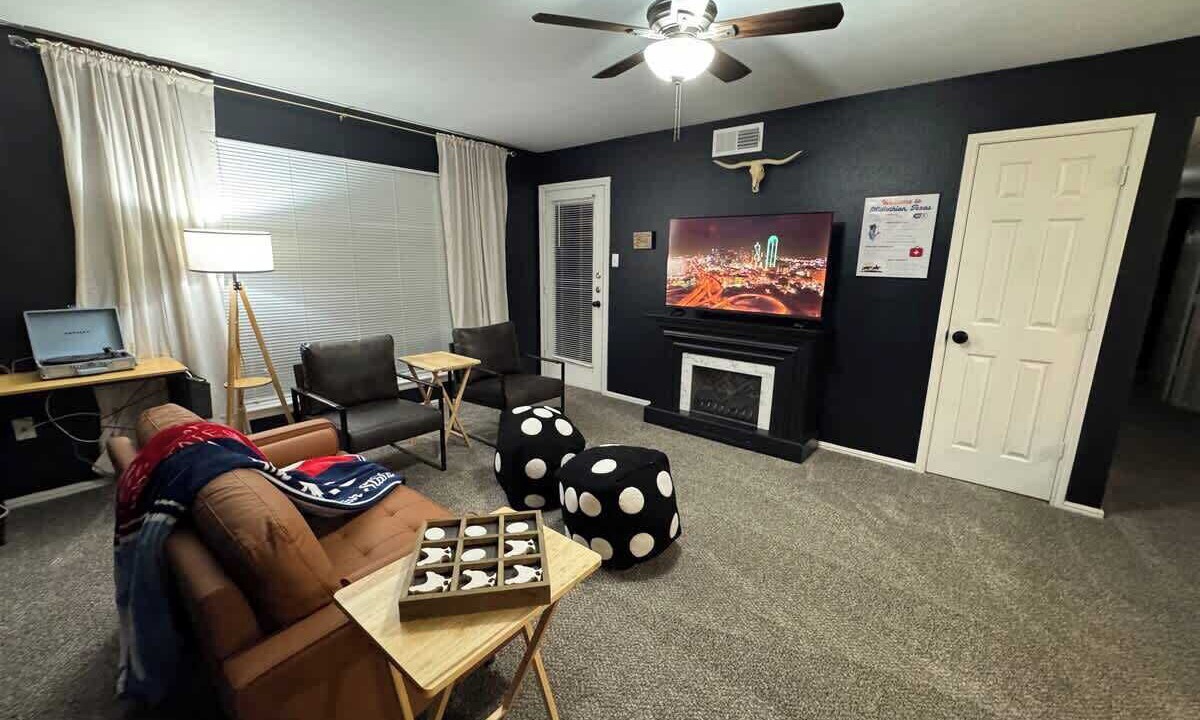 Photo of Livingroom in Midlothian