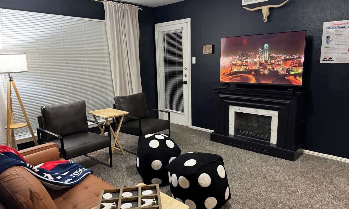 Photo of Livingroom in Midlothian