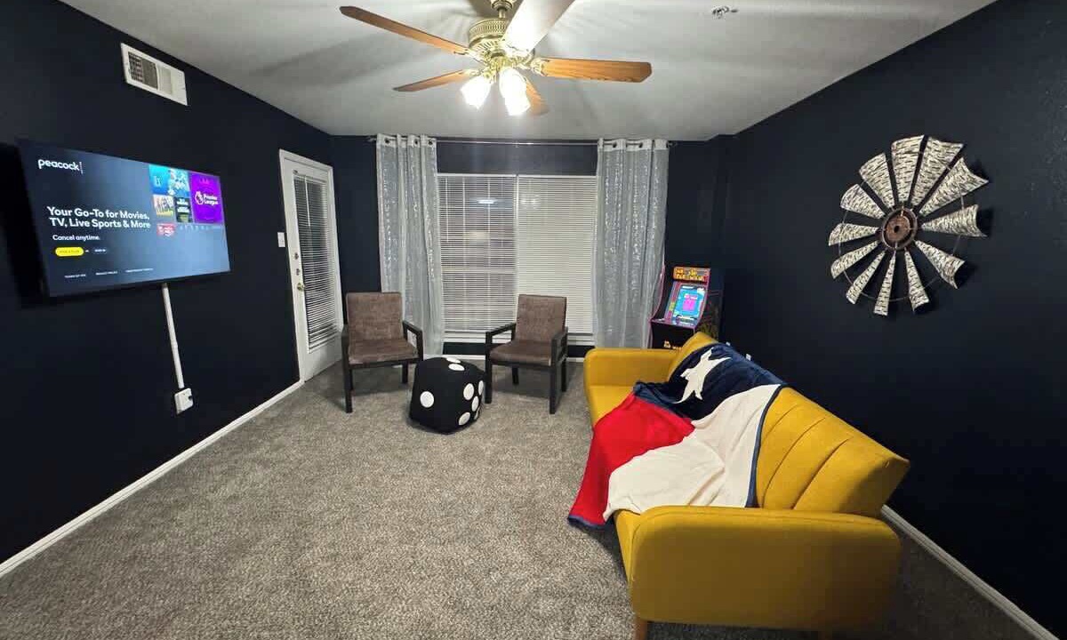 Photo of Livingroom in Midlothian