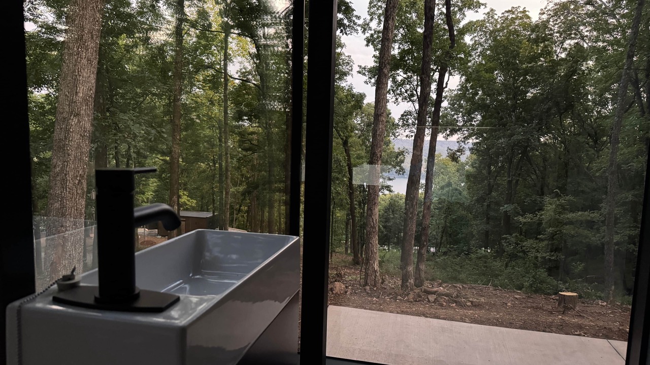 Photo of Bathroom in Mountainburg