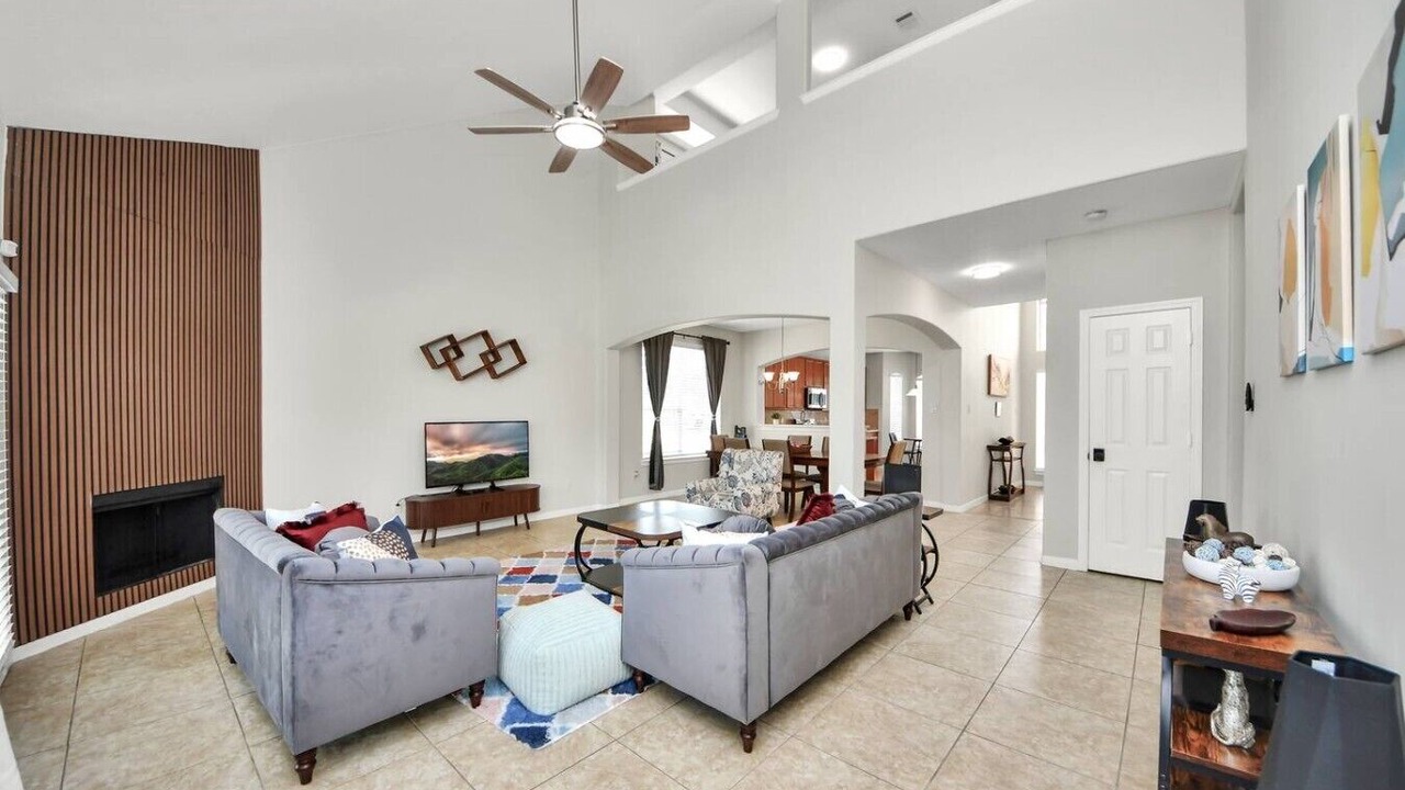 Photo of Livingroom in Cypress