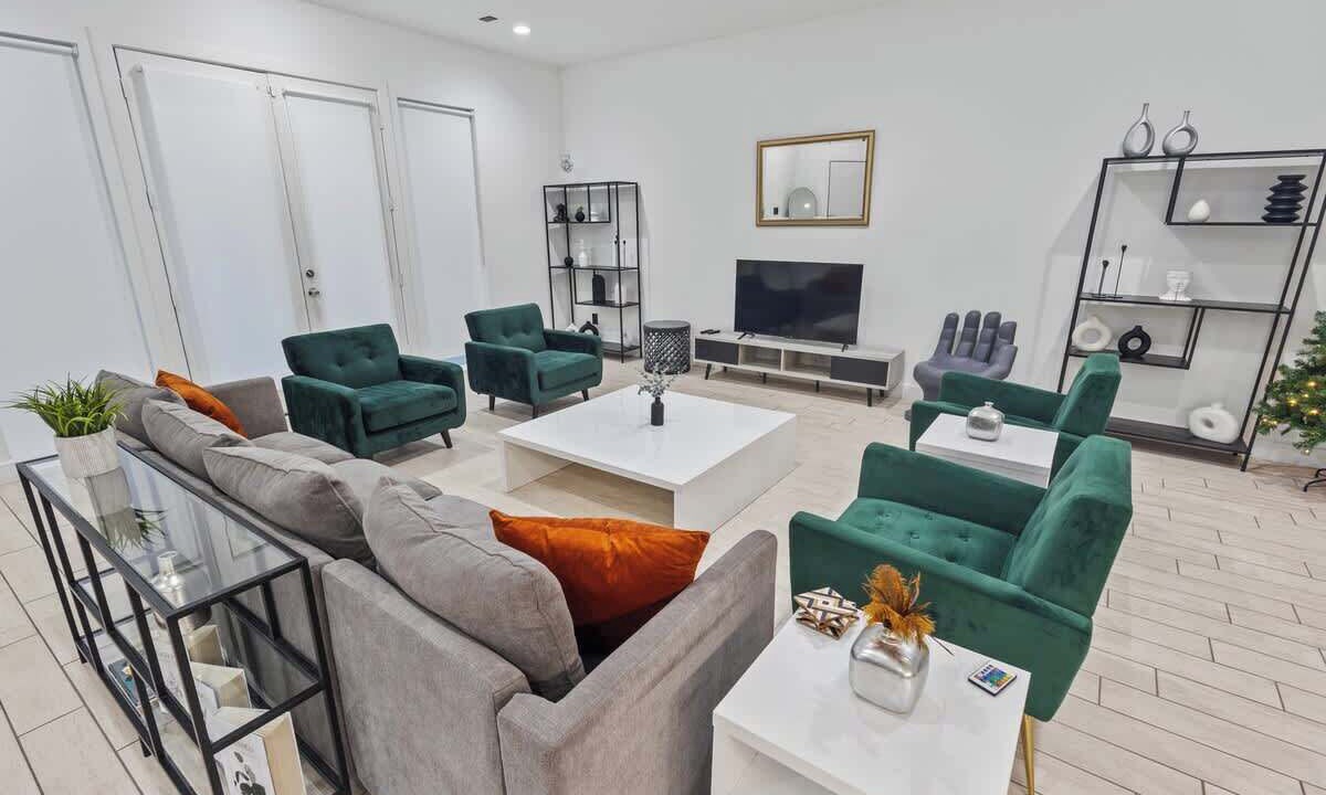 Photo of Bedroom in Greenway Plaza-Upper Kirby
