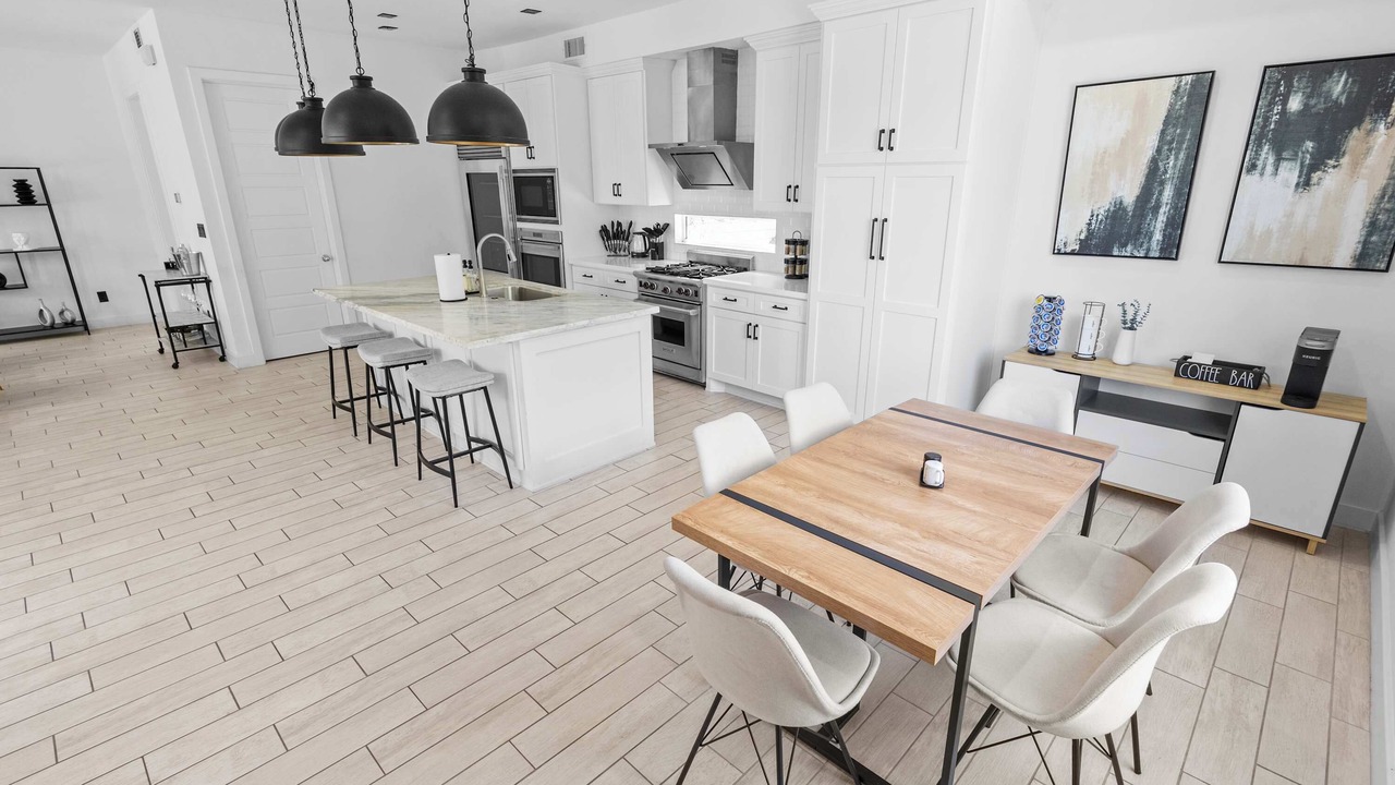 Photo of Kitchen in Greenway Plaza-Upper Kirby