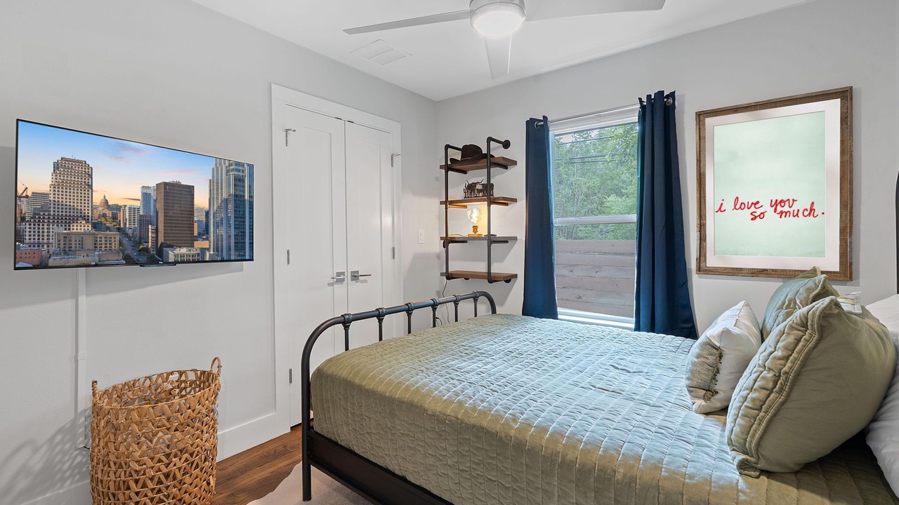 Photo of Bedroom in South Manchaca