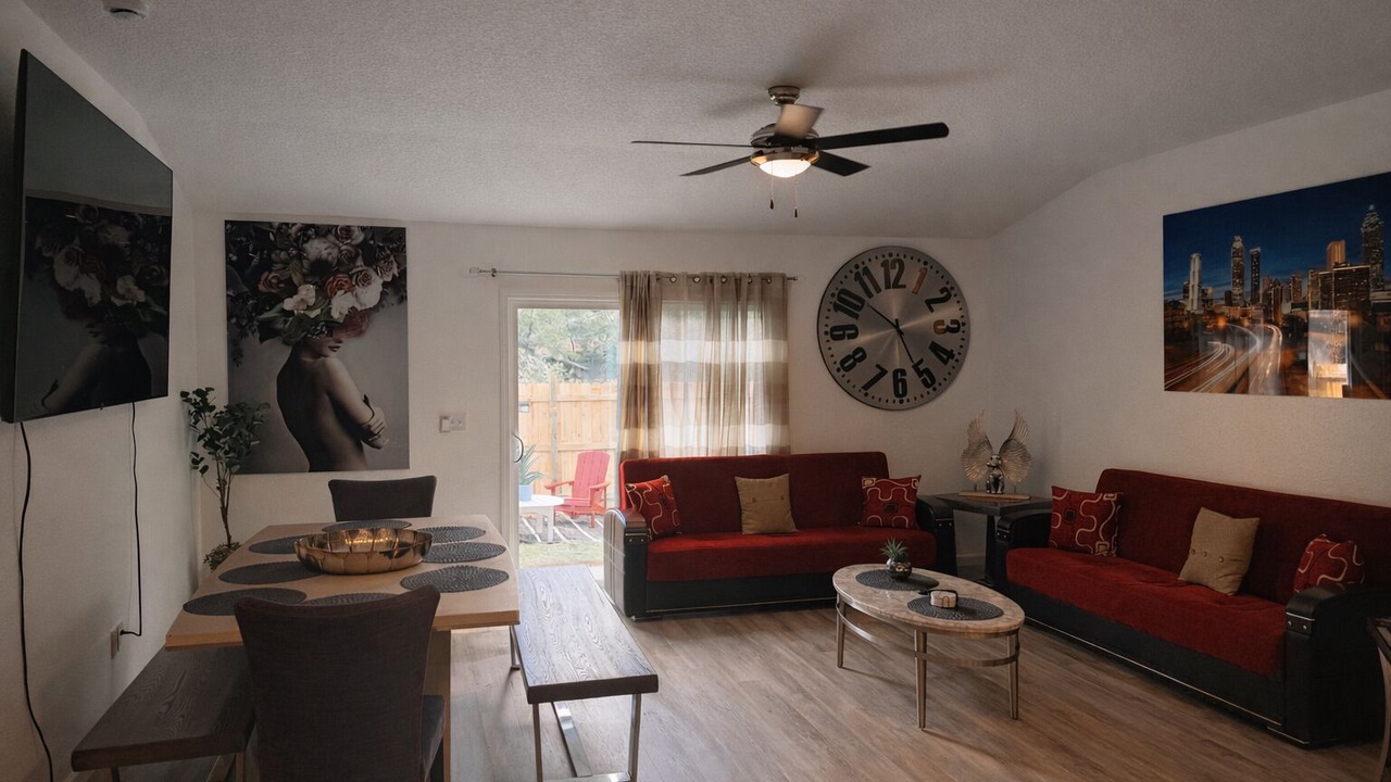 Photo of Livingroom in Murray Hill