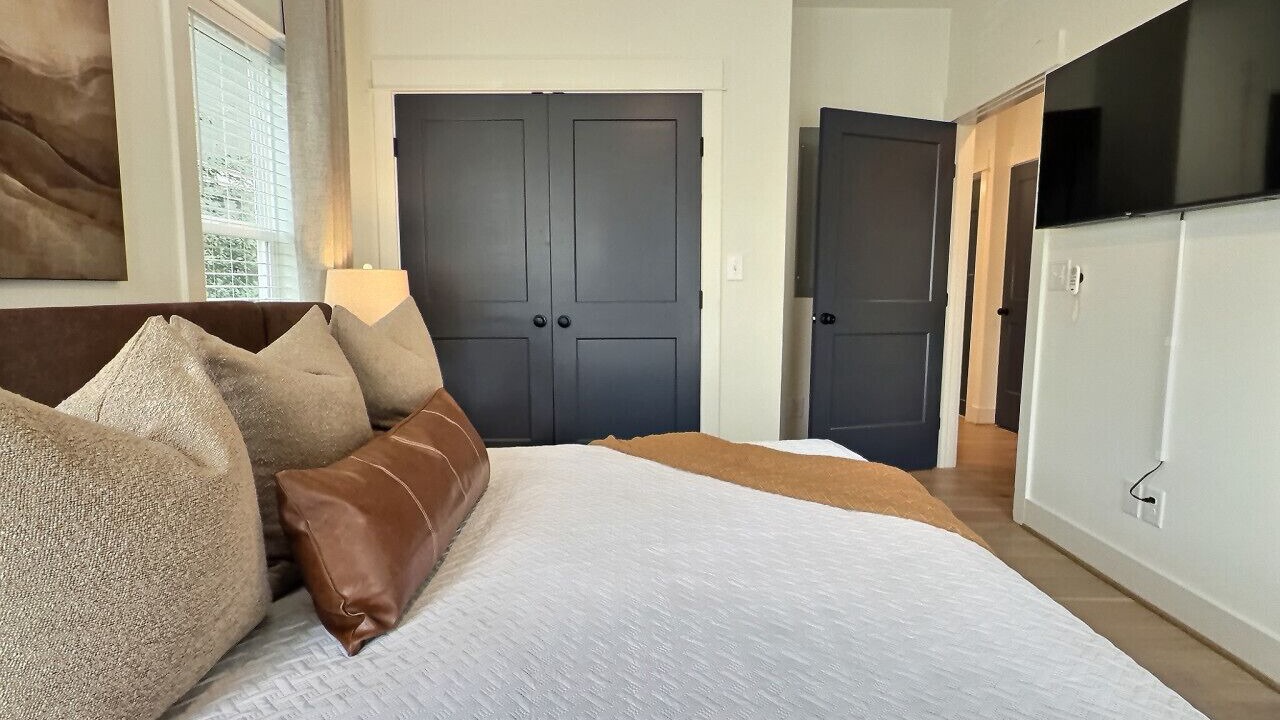 Photo of Bedroom in Forest Park