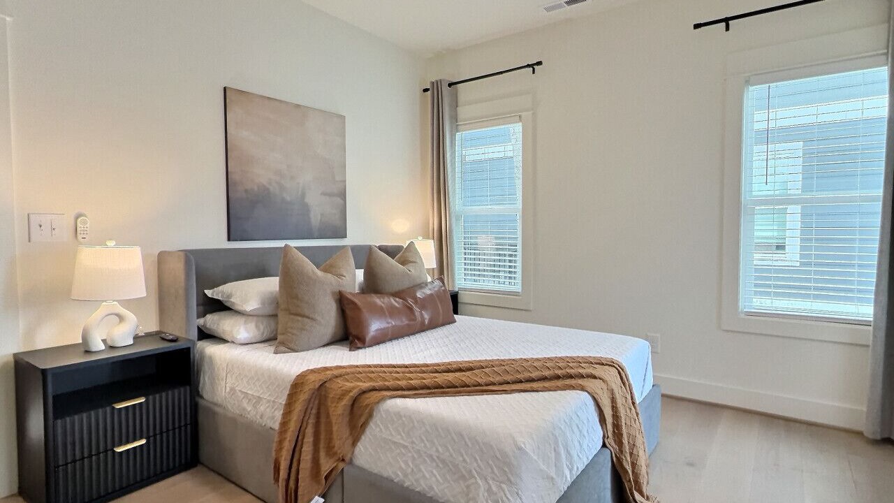 Photo of Bedroom in Forest Park