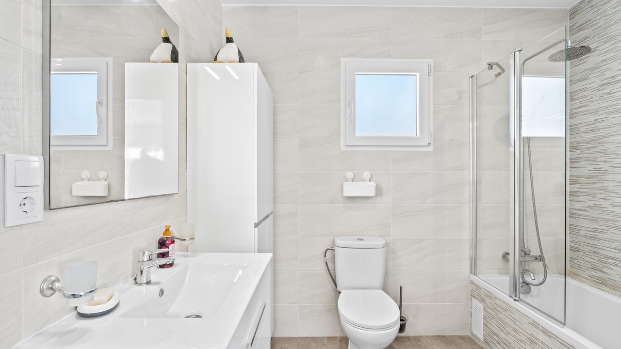Photo of Bathroom in Abanilla