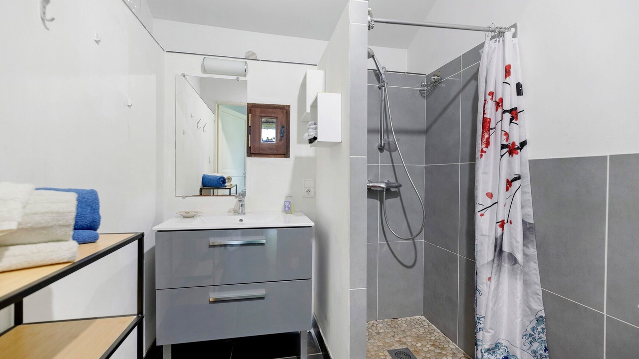 Photo of Bathroom in Mazeres