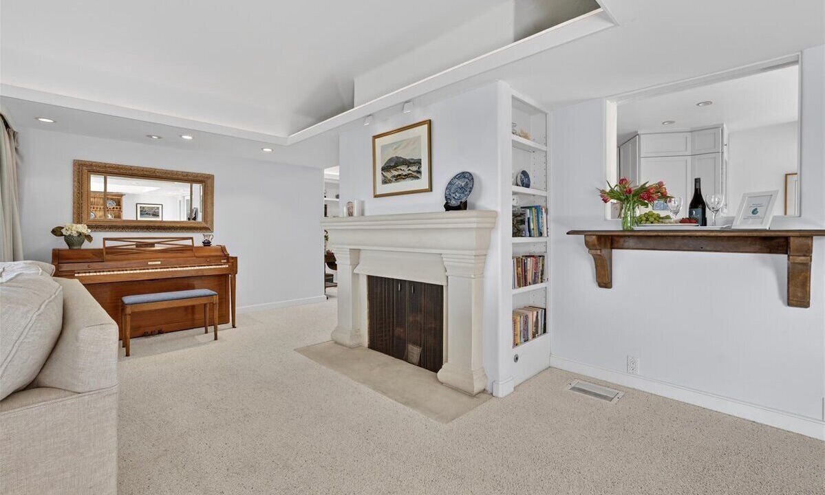 Photo of Livingroom in Carmel Point
