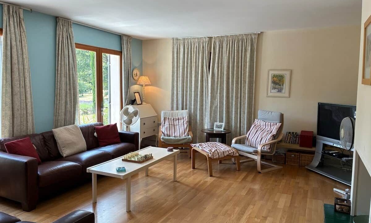 Photo of Livingroom in Quillan