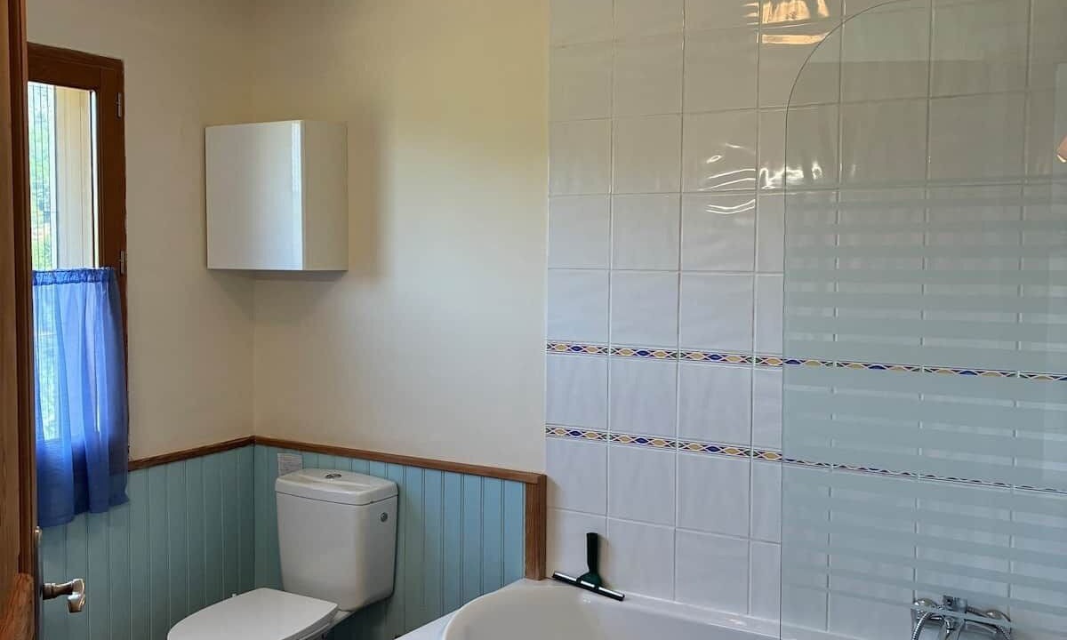 Photo of Bathroom in Quillan
