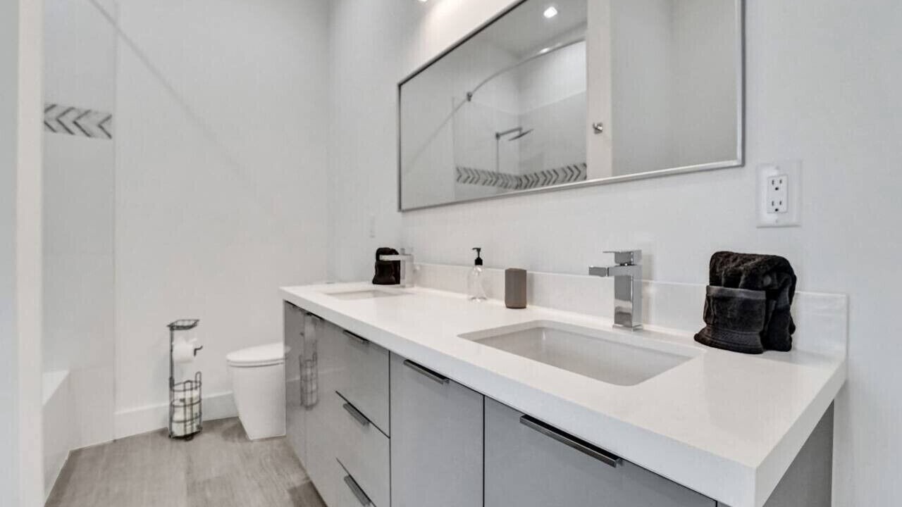 Photo of Bathroom in Lake Ridge