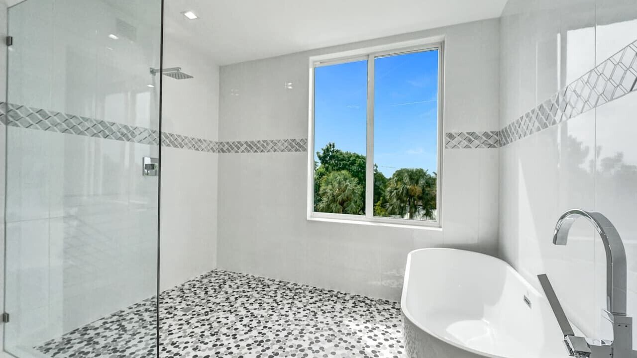Photo of Bathroom in Lake Ridge