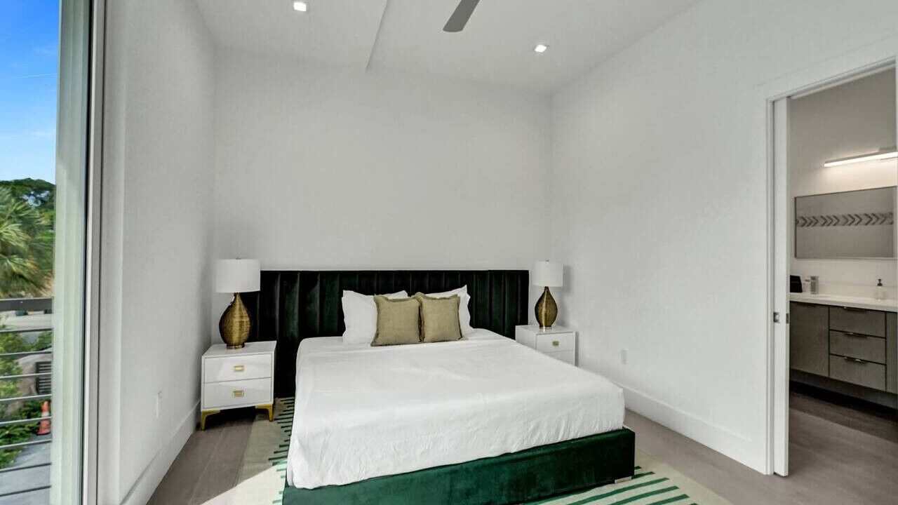 Photo of Bedroom in Lake Ridge