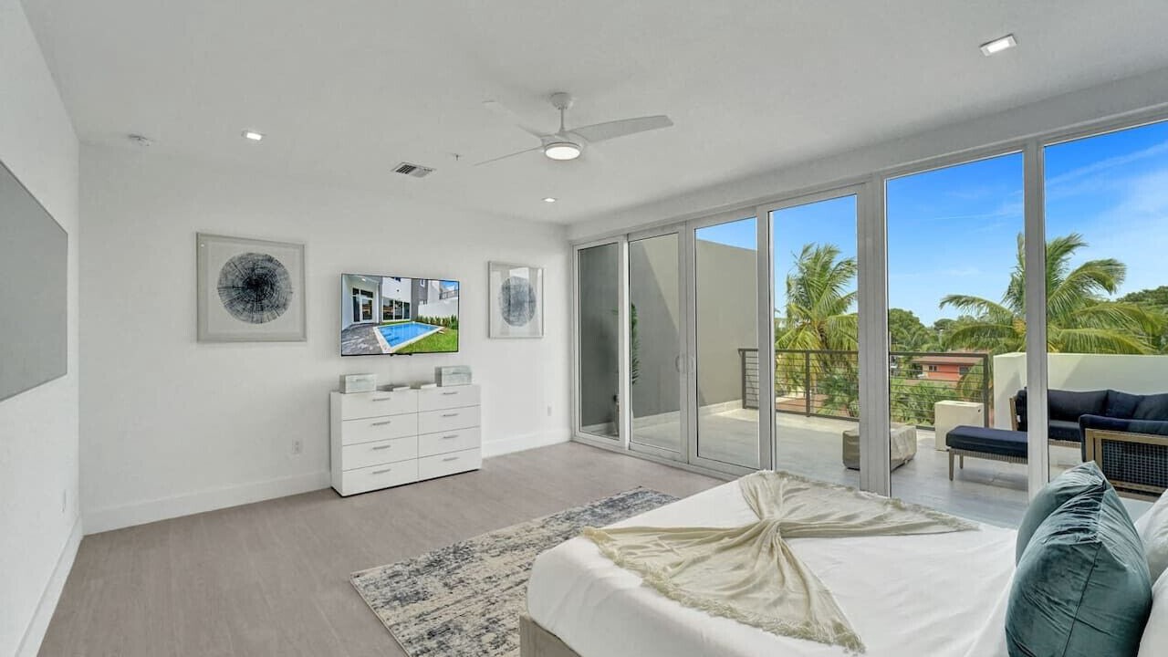 Photo of Bedroom in Lake Ridge