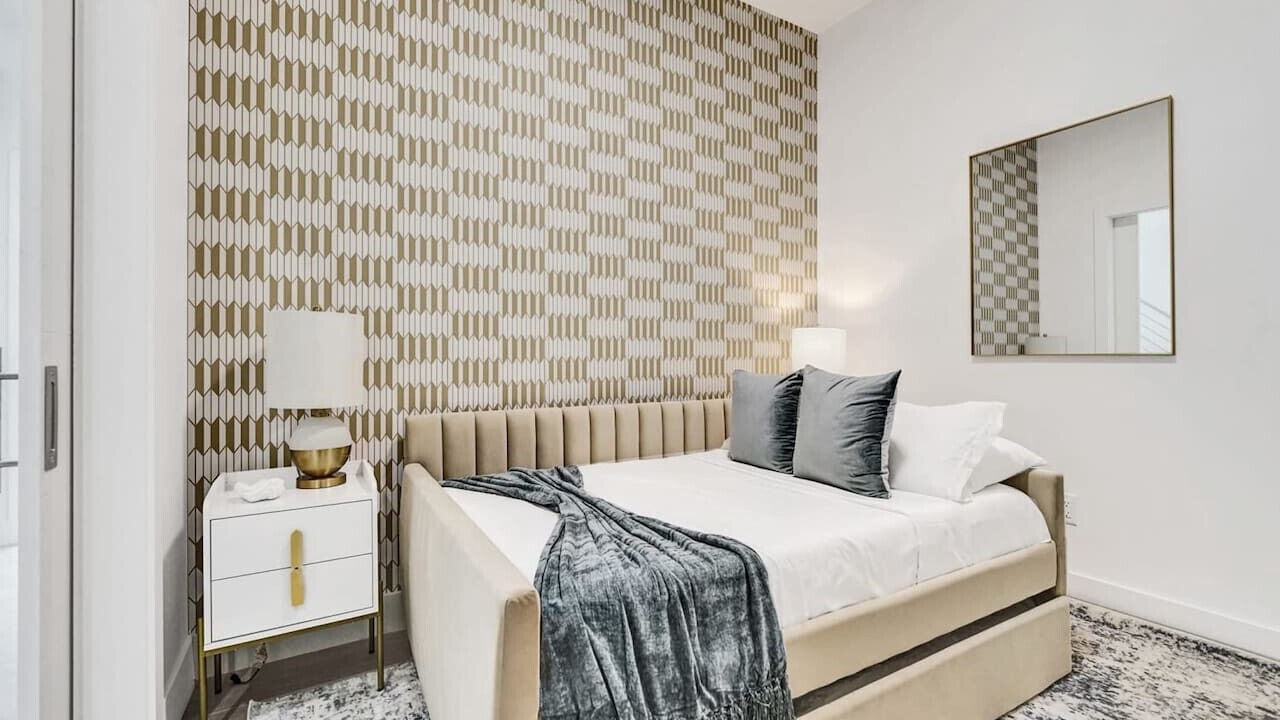 Photo of Bedroom in Lake Ridge