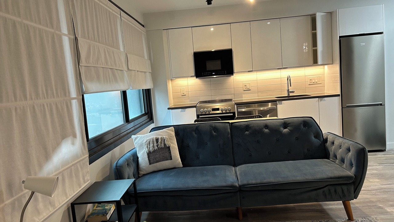 Photo of Livingroom in Downtown